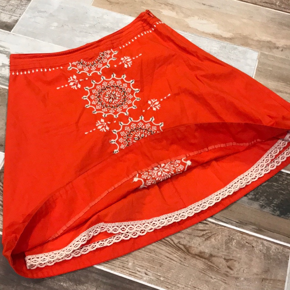 Anthropologie Red A-Line Skirt with Cream Embroidery - Picture 4 of 7